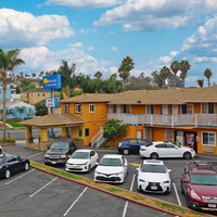 Redondo Inn & Suites